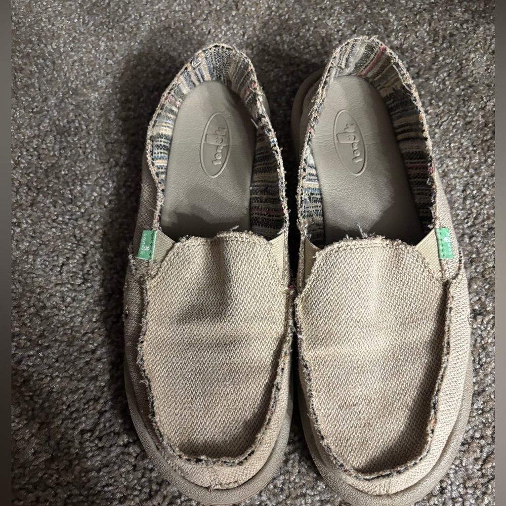 Sanuk slippers